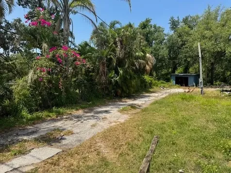 10709 E Bay Road Gibsonton FL 33534
