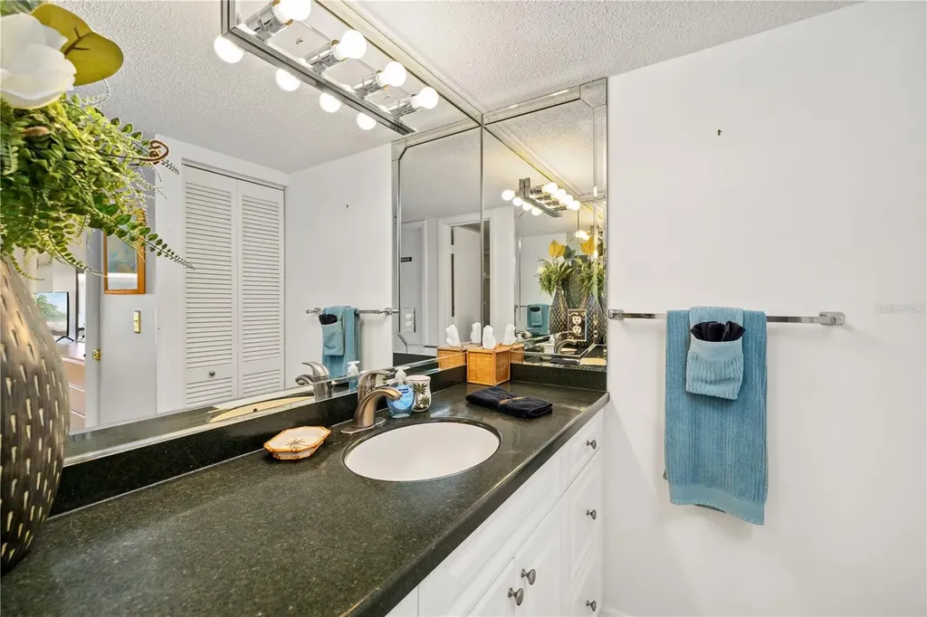 6204 Midnight Pass Road Sarasota FL 34242