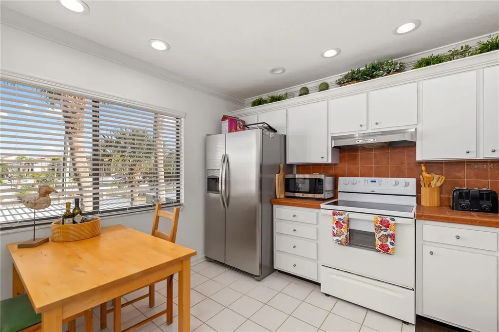 6204 Midnight Pass Road Sarasota FL 34242