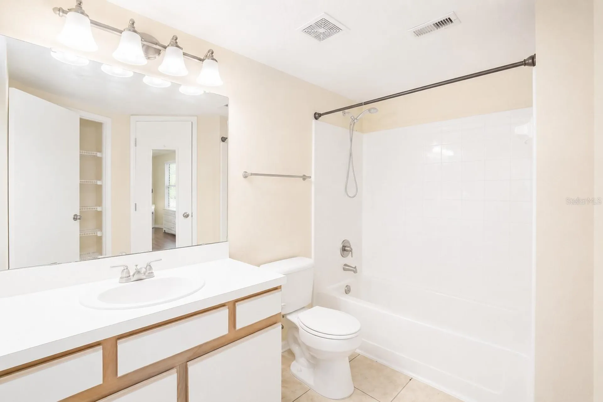 2208 Antigua Place Kissimmee FL 34741