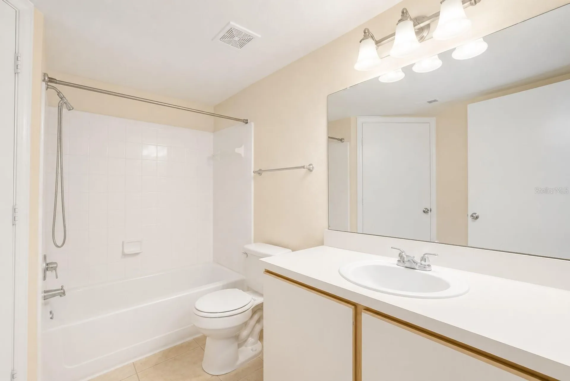 2208 Antigua Place Kissimmee FL 34741