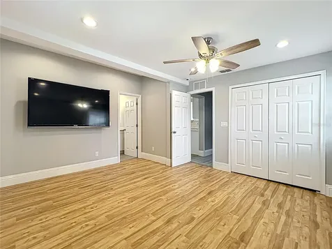 731 Guernsey Street Orlando FL 32804
