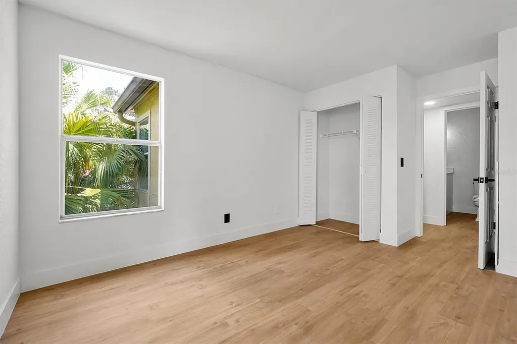 5168 Conroy Road Orlando FL 32811