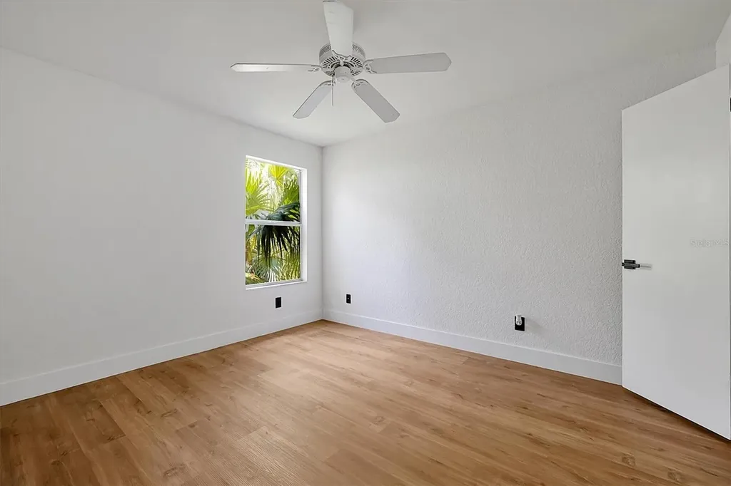 5168 Conroy Road Orlando FL 32811