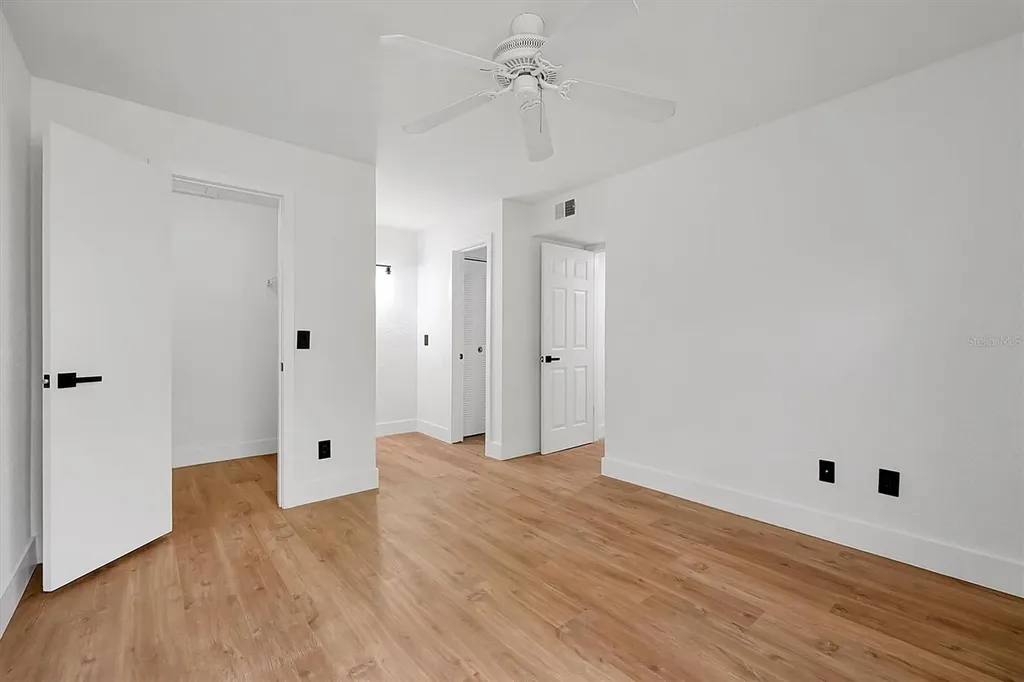 5168 Conroy Road Orlando FL 32811