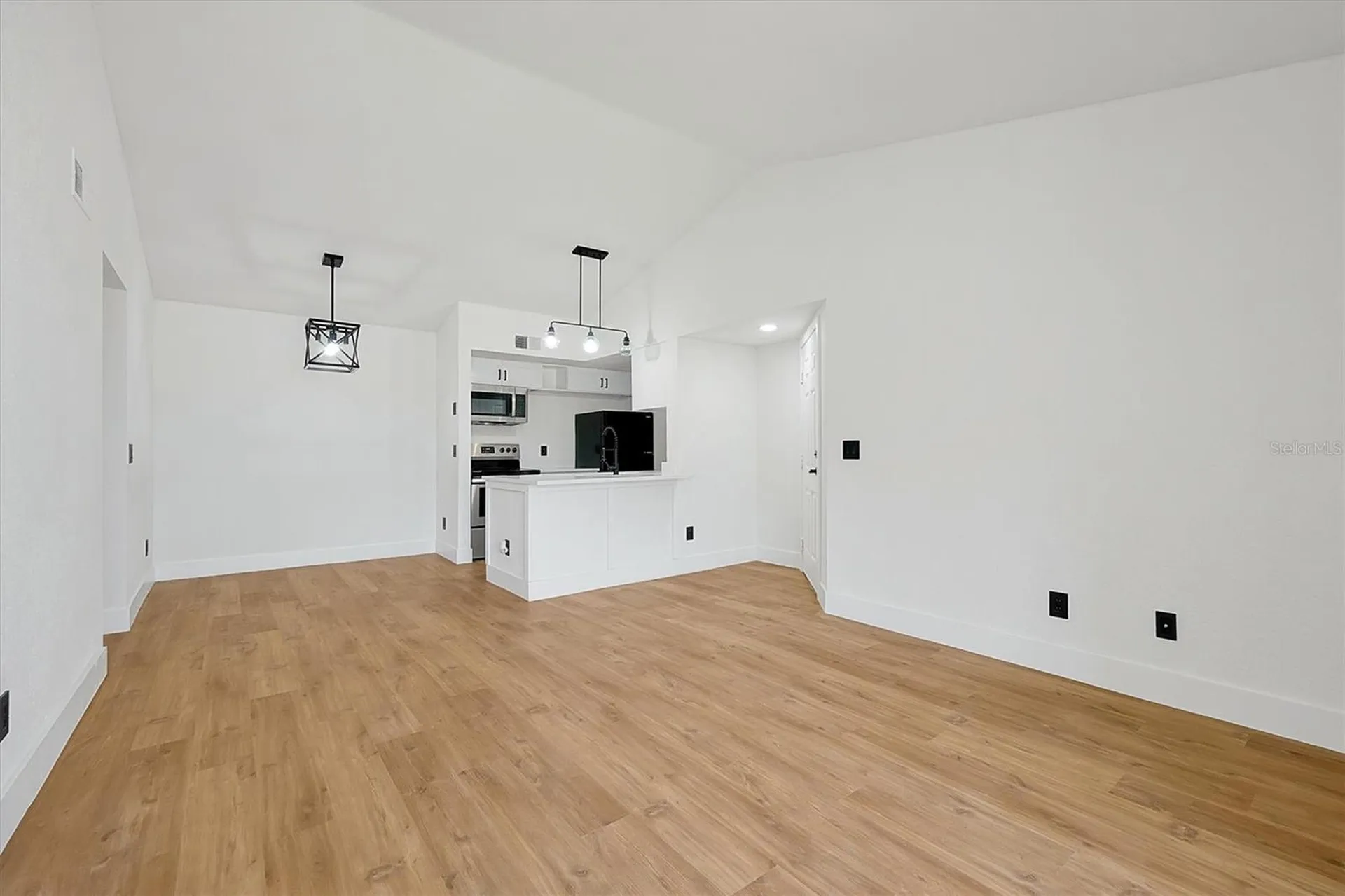 5168 Conroy Road Orlando FL 32811