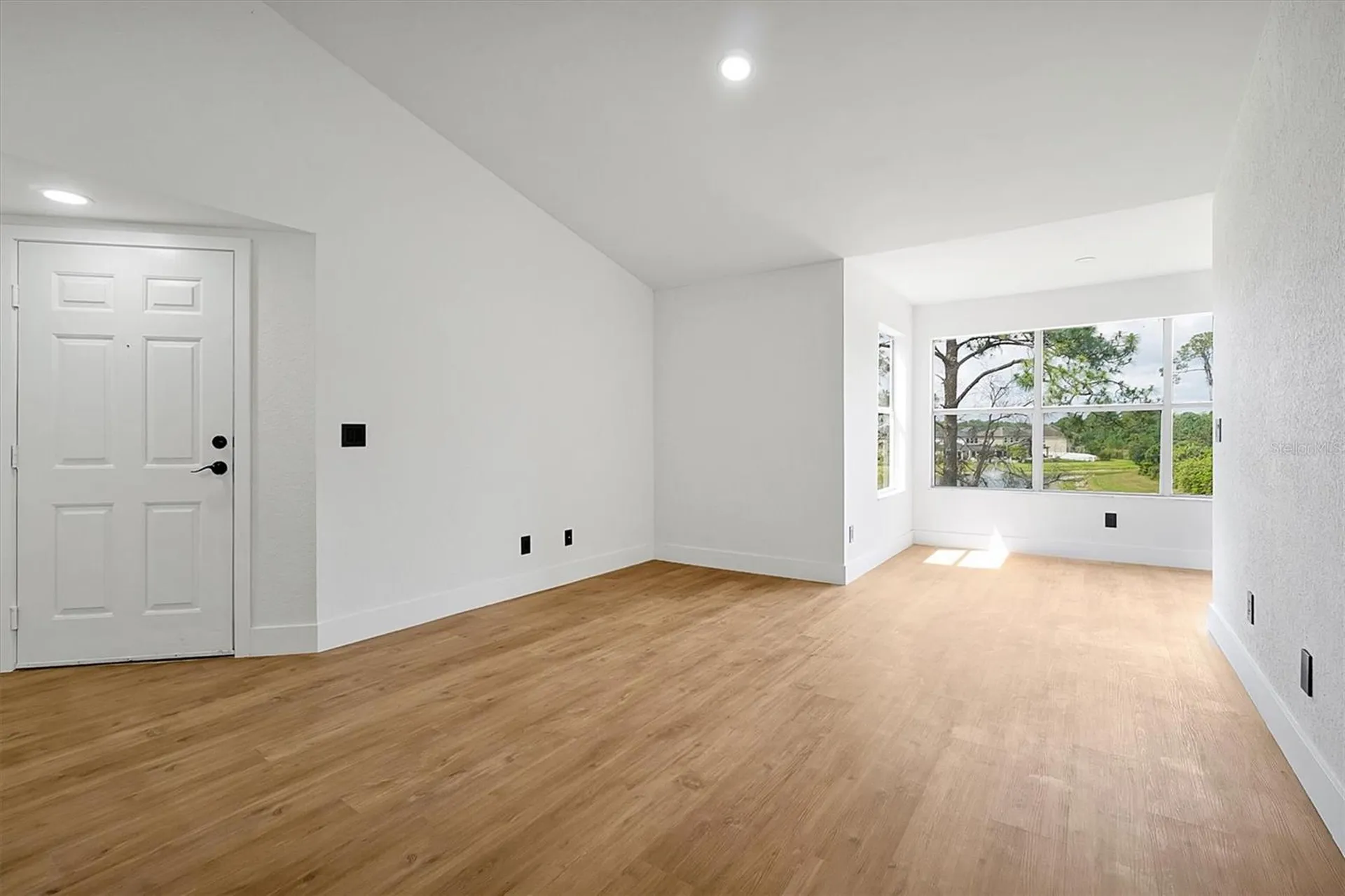 5168 Conroy Road Orlando FL 32811