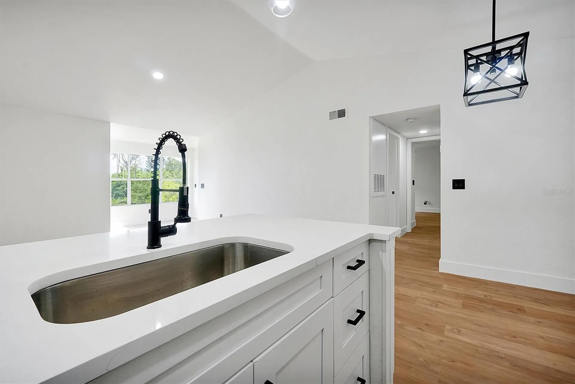 5168 Conroy Road Orlando FL 32811