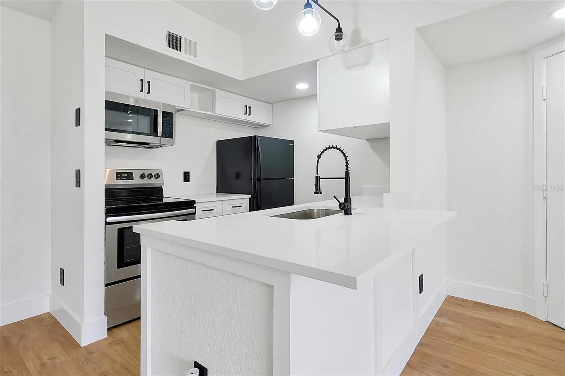 5168 Conroy Road Orlando FL 32811