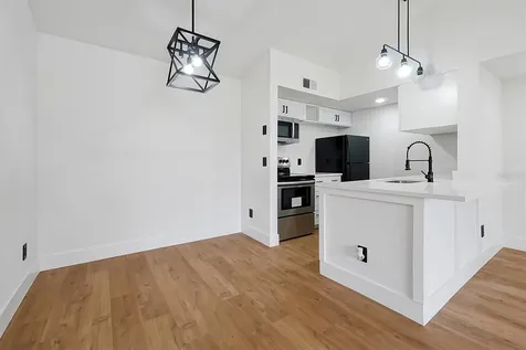 5168 Conroy Road Orlando FL 32811