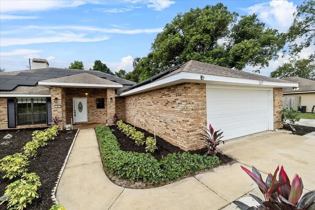 157 Ambergate Court Debary FL 32713