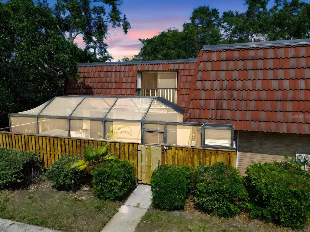 706 1st Court Palm Harbor FL 34684