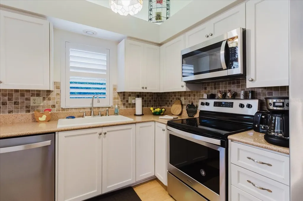 4032 Salem Square Court Palm Harbor FL 34685