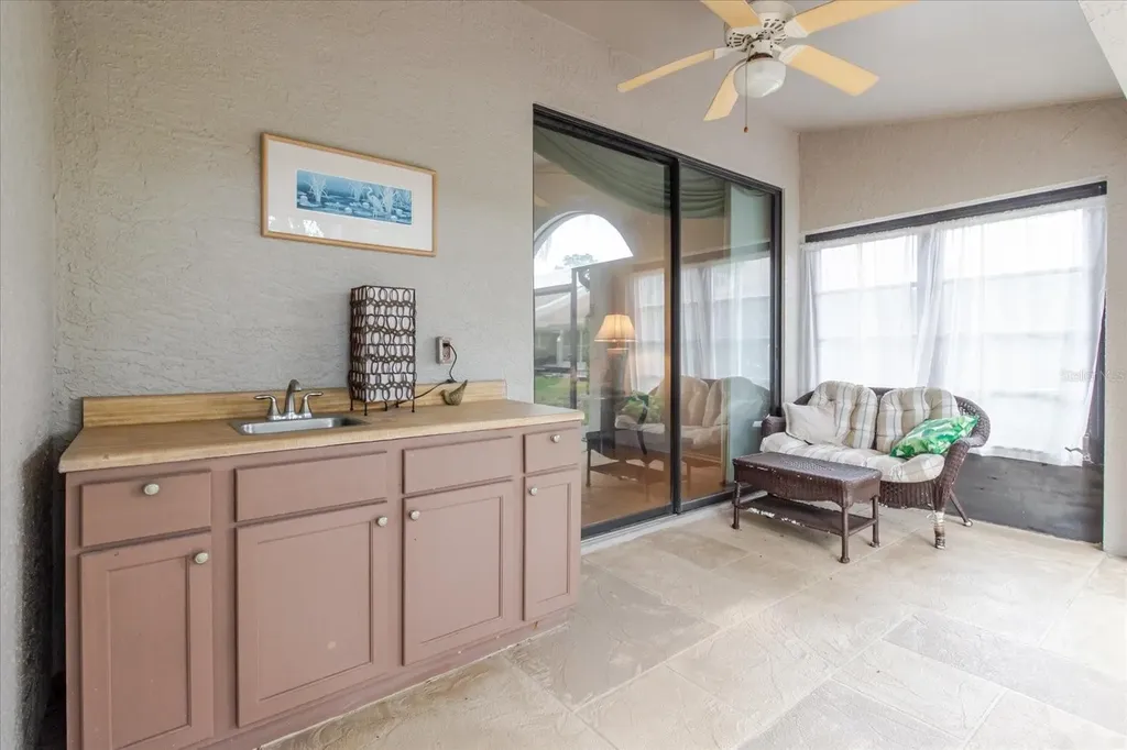 4032 Salem Square Court Palm Harbor FL 34685