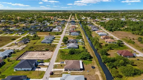 1518 Haviland Ave S Lehigh Acres FL 33973