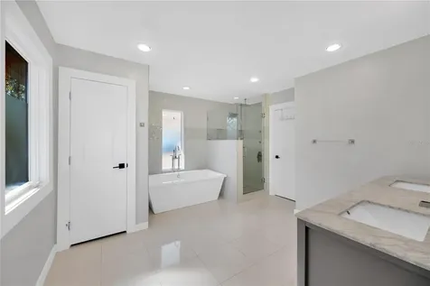 2802 Northpointe Lane Tampa FL 33611