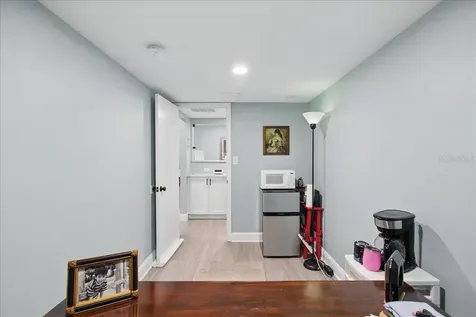 4250 W Bay To Bay Boulevard Tampa FL 33629