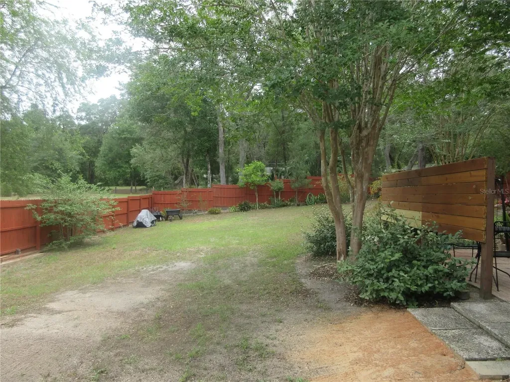 5949 SE 164th Court Ocklawaha FL 32179