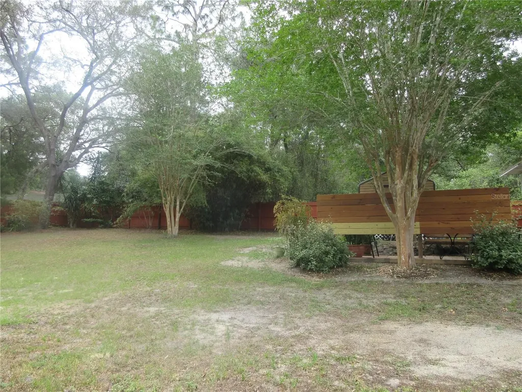 5949 SE 164th Court Ocklawaha FL 32179