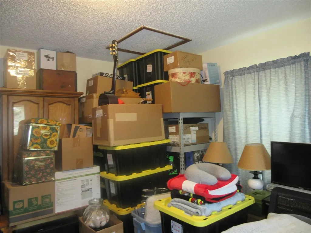 5949 SE 164th Court Ocklawaha FL 32179