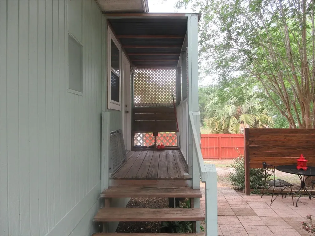 5949 SE 164th Court Ocklawaha FL 32179