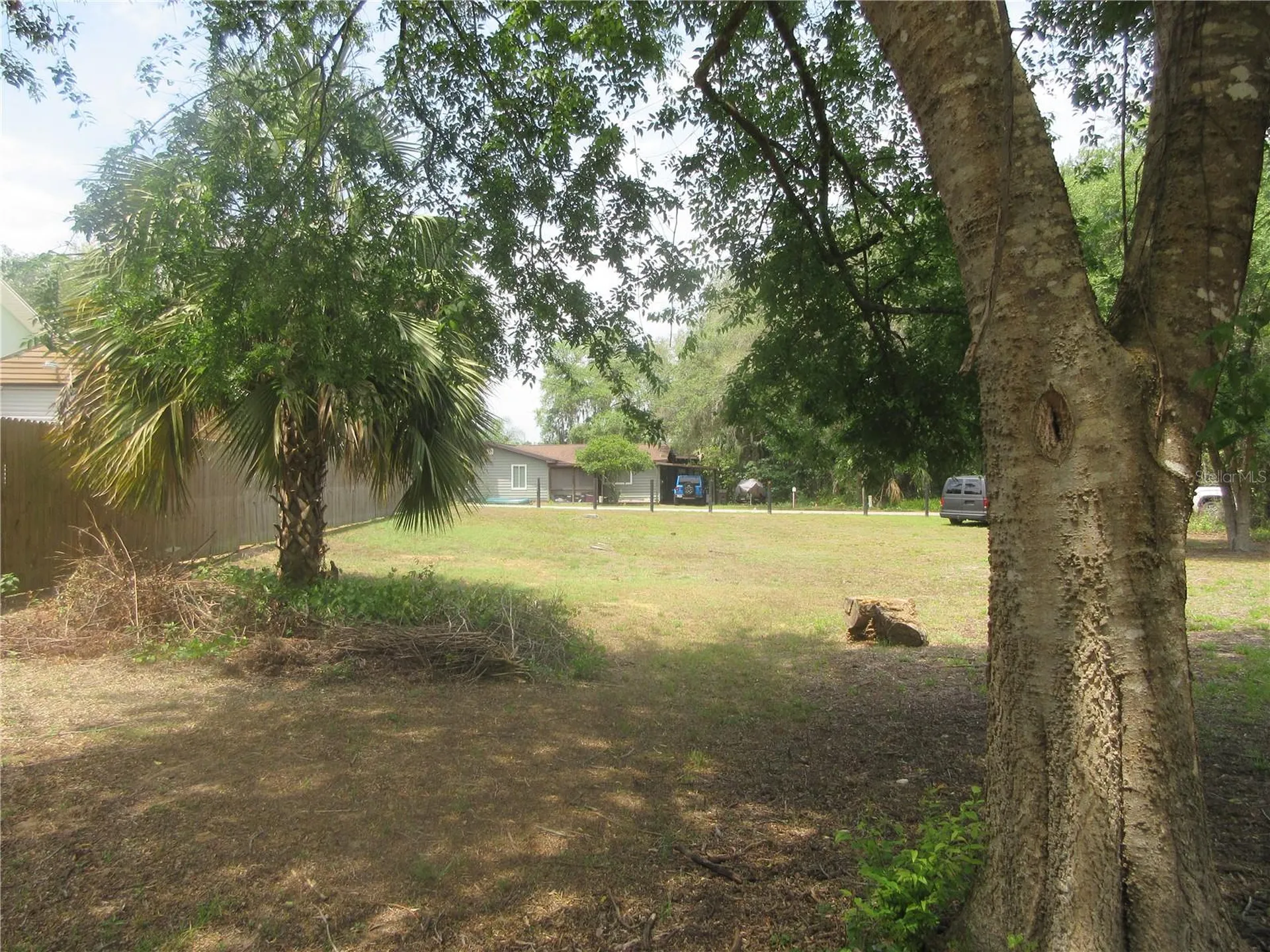 5949 SE 164th Court Ocklawaha FL 32179