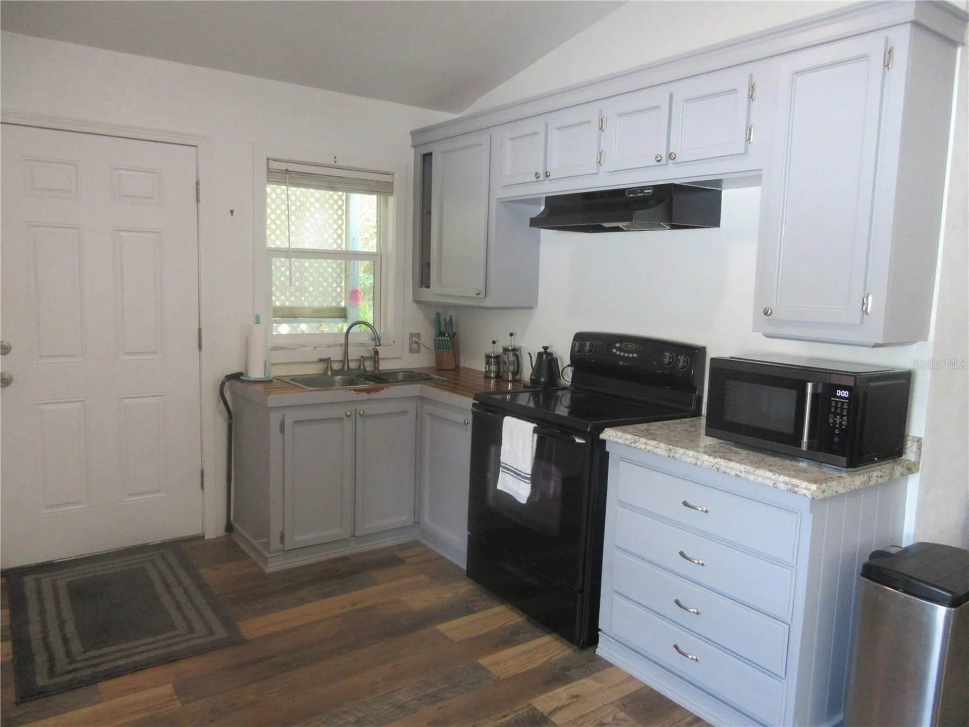 5949 SE 164th Court Ocklawaha FL 32179