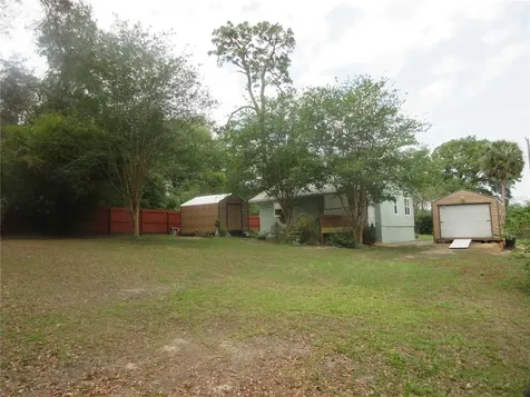 5949 SE 164th Court Ocklawaha FL 32179