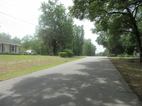 5949 SE 164th Court Ocklawaha FL 32179
