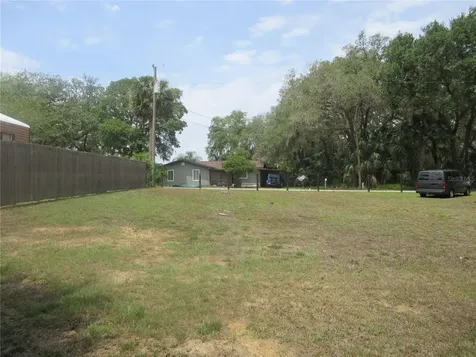 5949 SE 164th Court Ocklawaha FL 32179