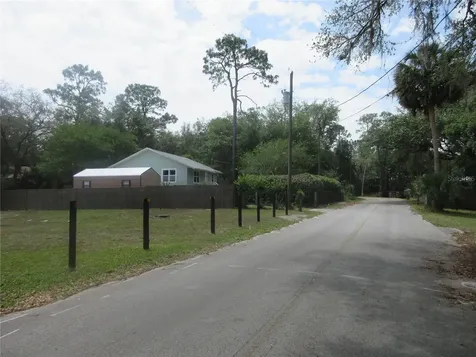 5949 SE 164th Court Ocklawaha FL 32179