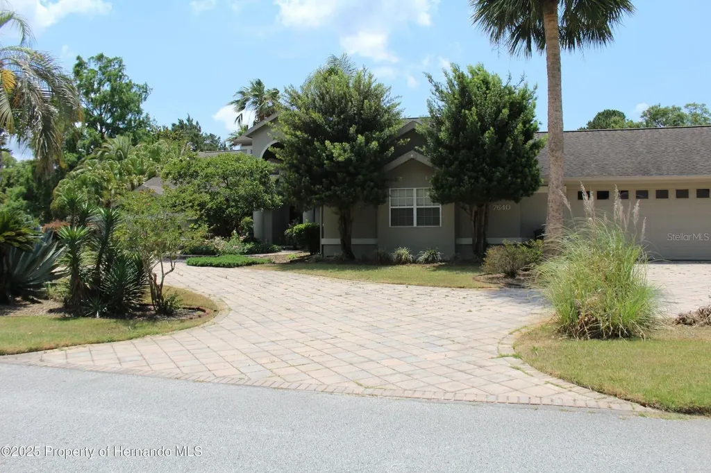 7640 W Golf Club Street Crystal River FL 34429