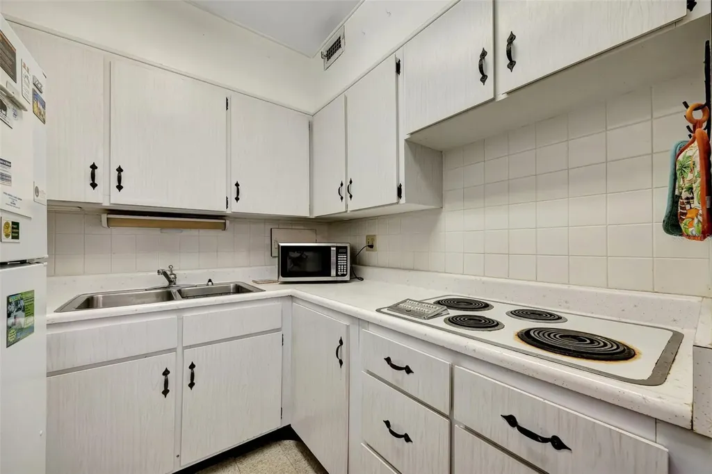 31 Island Way Clearwater Beach FL 33767