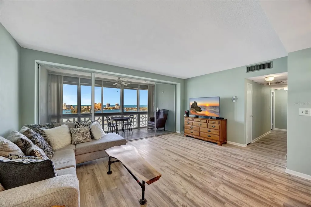 31 Island Way Clearwater Beach FL 33767