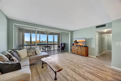 31 Island Way Clearwater Beach FL 33767