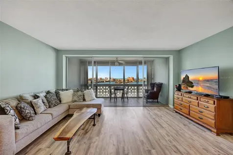 31 Island Way Clearwater Beach FL 33767
