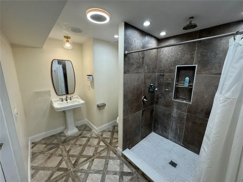 7102 Reindeer Road Tampa FL 33619