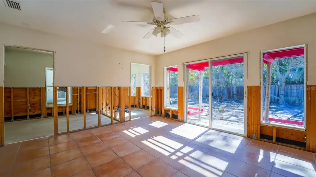 132 Harrison Drive Sarasota FL 34236