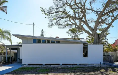 132 Harrison Drive Sarasota FL 34236