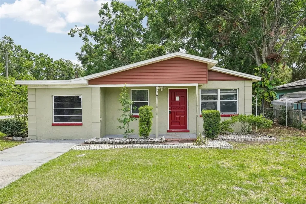 7715 Deleuil Avenue Tampa FL 33610