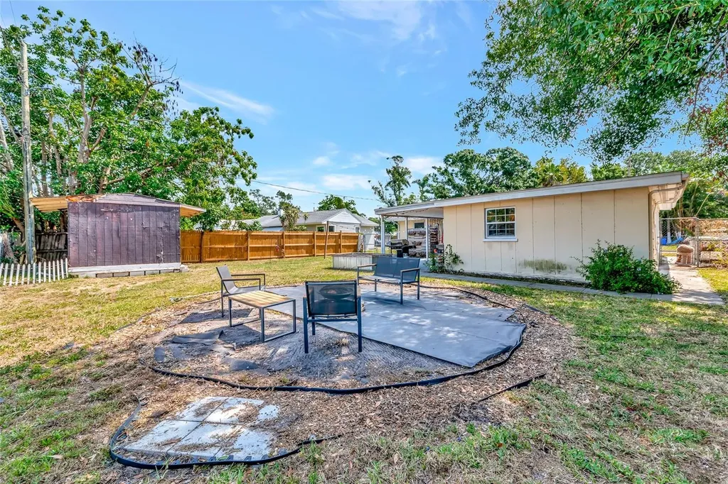 2004 19th Street W Bradenton FL 34205
