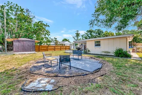 2004 19th Street W Bradenton FL 34205