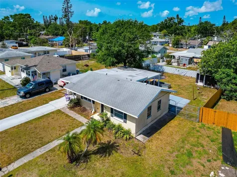 2004 19th Street W Bradenton FL 34205