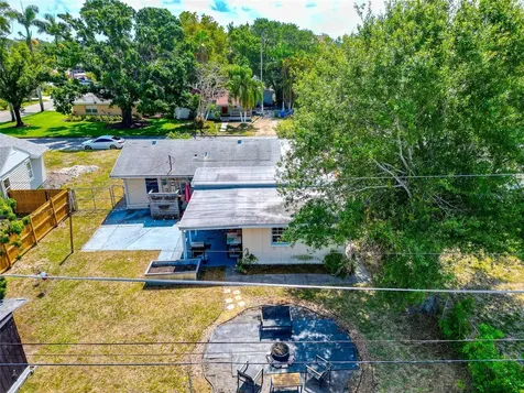2004 19th Street W Bradenton FL 34205