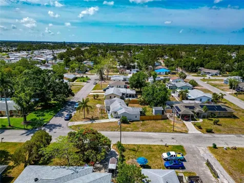 2004 19th Street W Bradenton FL 34205