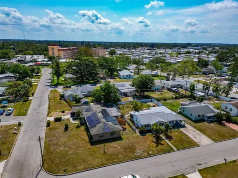 2004 19th Street W Bradenton FL 34205