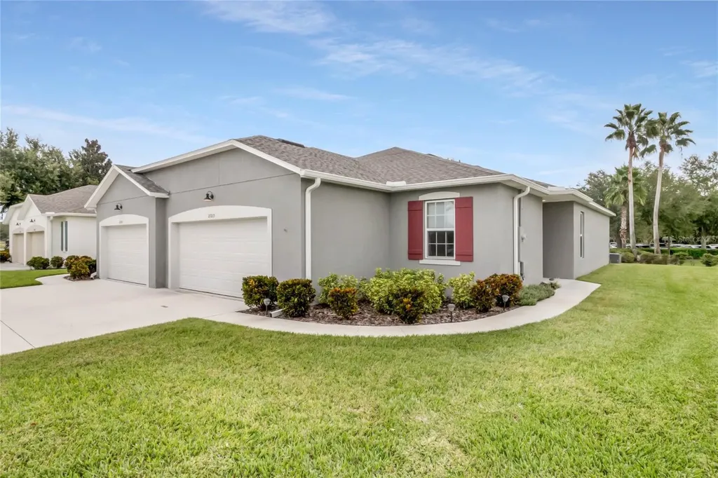 27215 White Plains Way Leesburg FL 34748