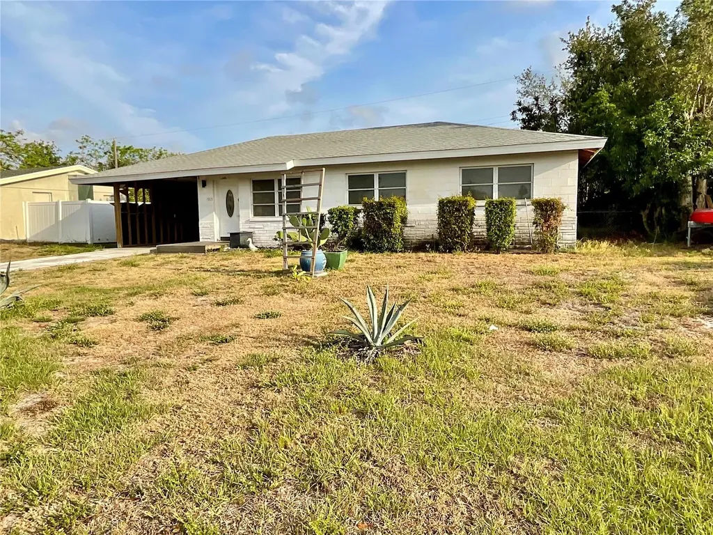 1905 Yale Avenue Bradenton FL 34207