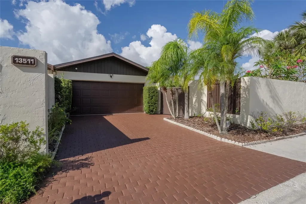 13511 Avista Drive Tampa FL 33624