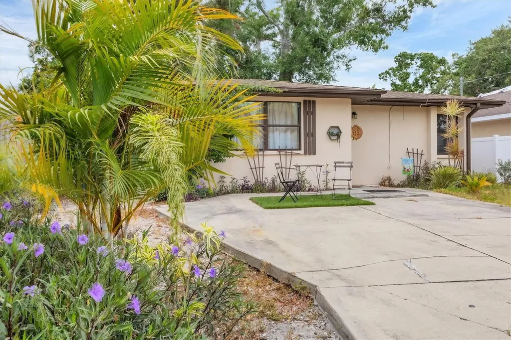 4023 Chestnut Avenue Sarasota FL 34234
